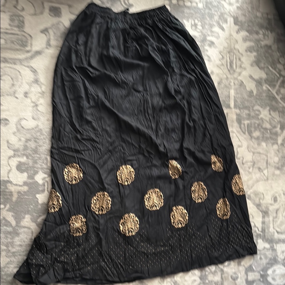 Elegant Black and Gold Women's Skirt